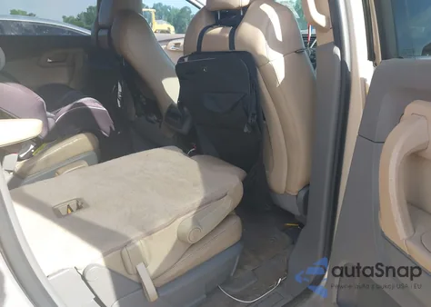 2010 Chevrolet Traverse Lt z USA, uszkodzony, nr VIN 1GNLRGED2AJ246025